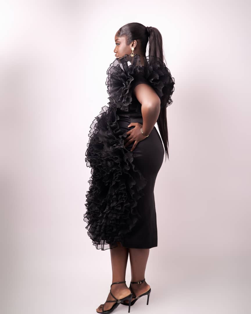 ROSETTE BLACK DRESS